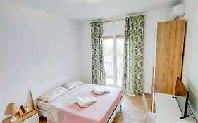 Metro Guest House