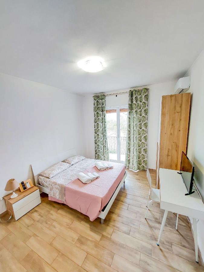 Metro Guest House Nápoles Exterior foto
